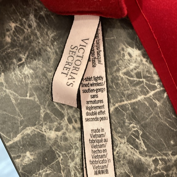 LOT OF 4 VICTORIA’S SECRET BRAS - Picture 13 of 13